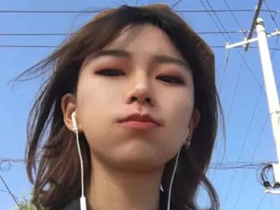 当女生夸别的男生帅的时候,应该怎么回应?